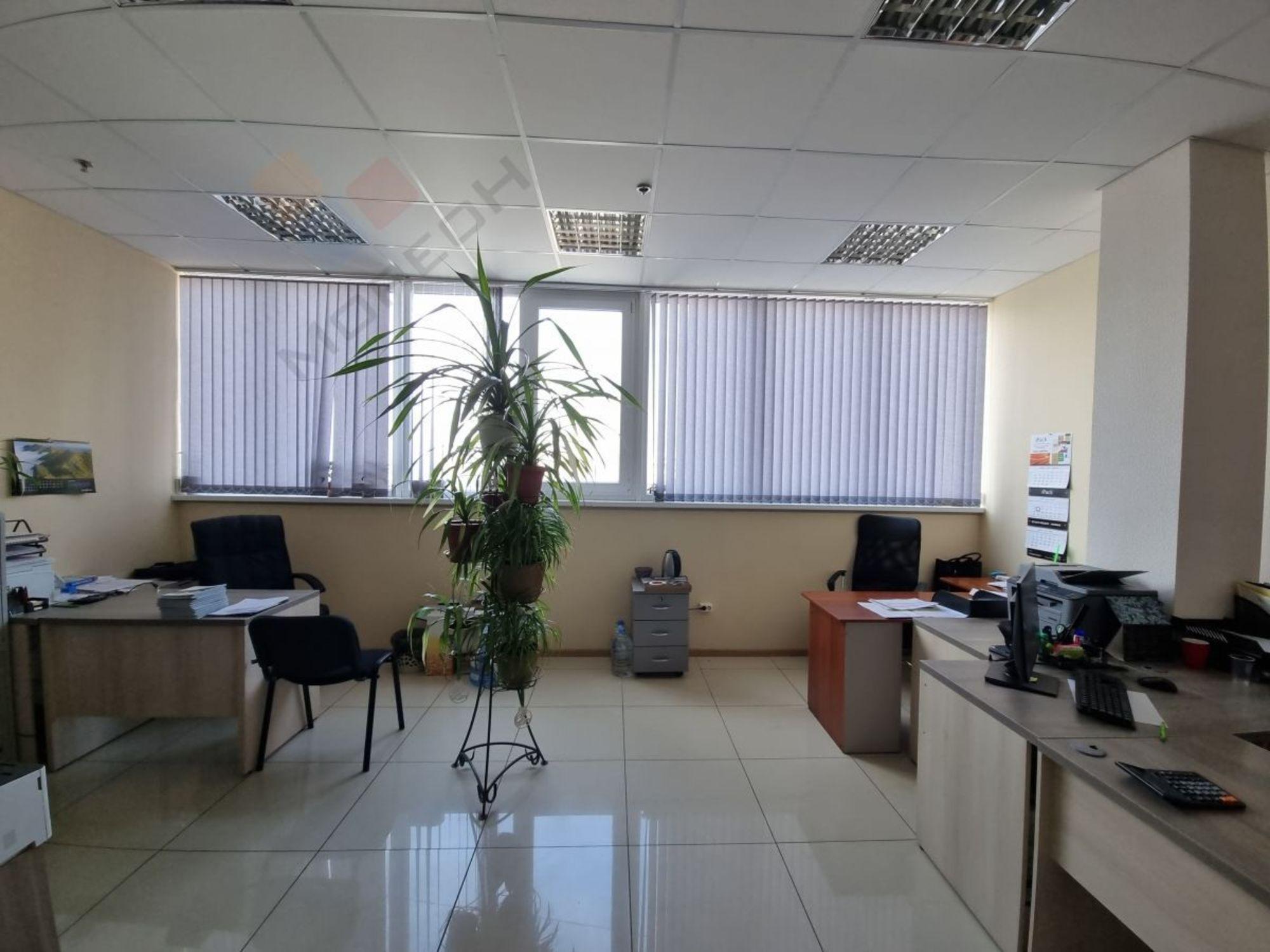 Купить офис, помещение под офис за 90 220 000 рублей на им Тургенева ул, 189/6