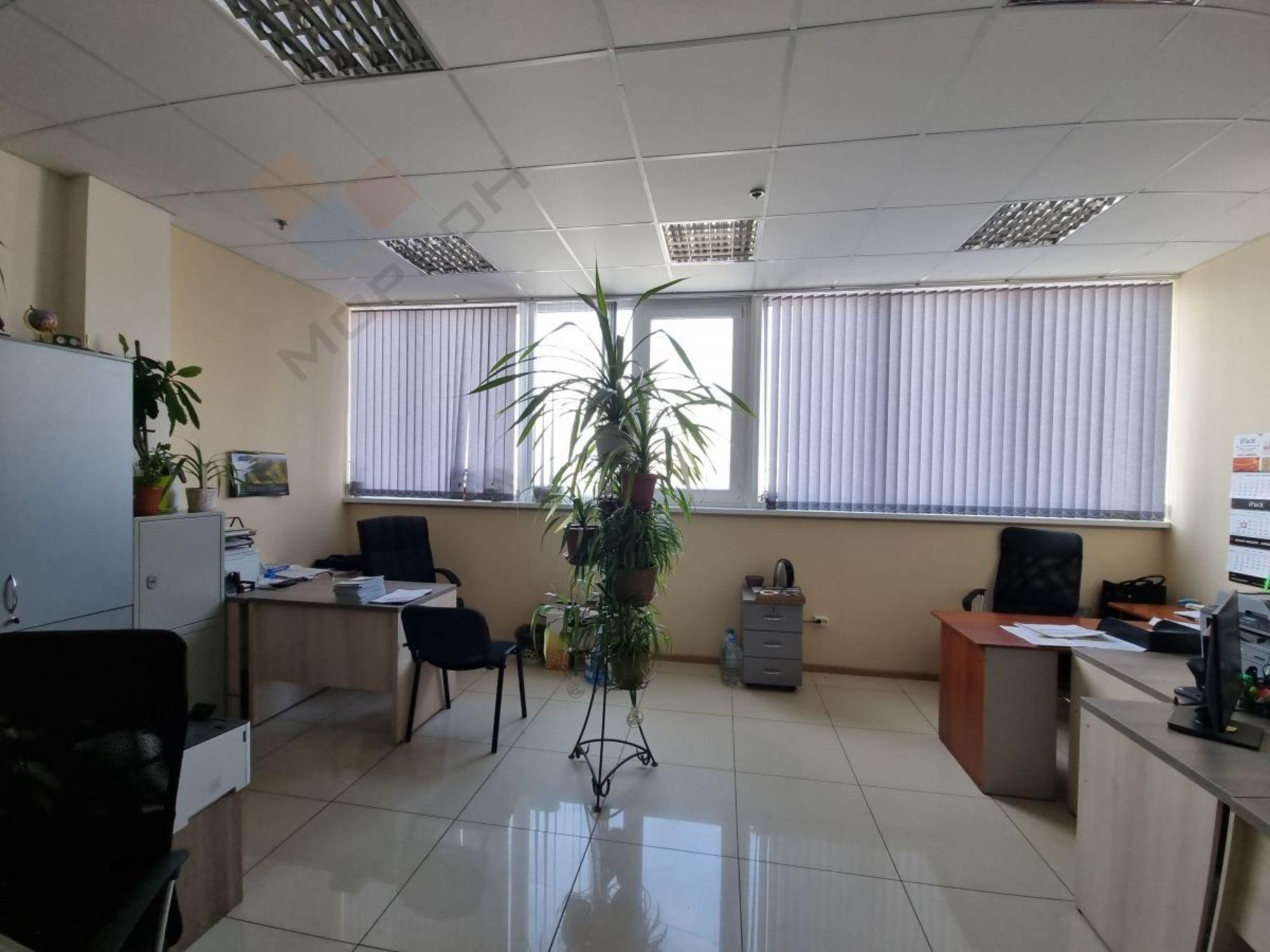 Купить офис, помещение под офис за 90 220 000 рублей на им Тургенева ул, 189/6