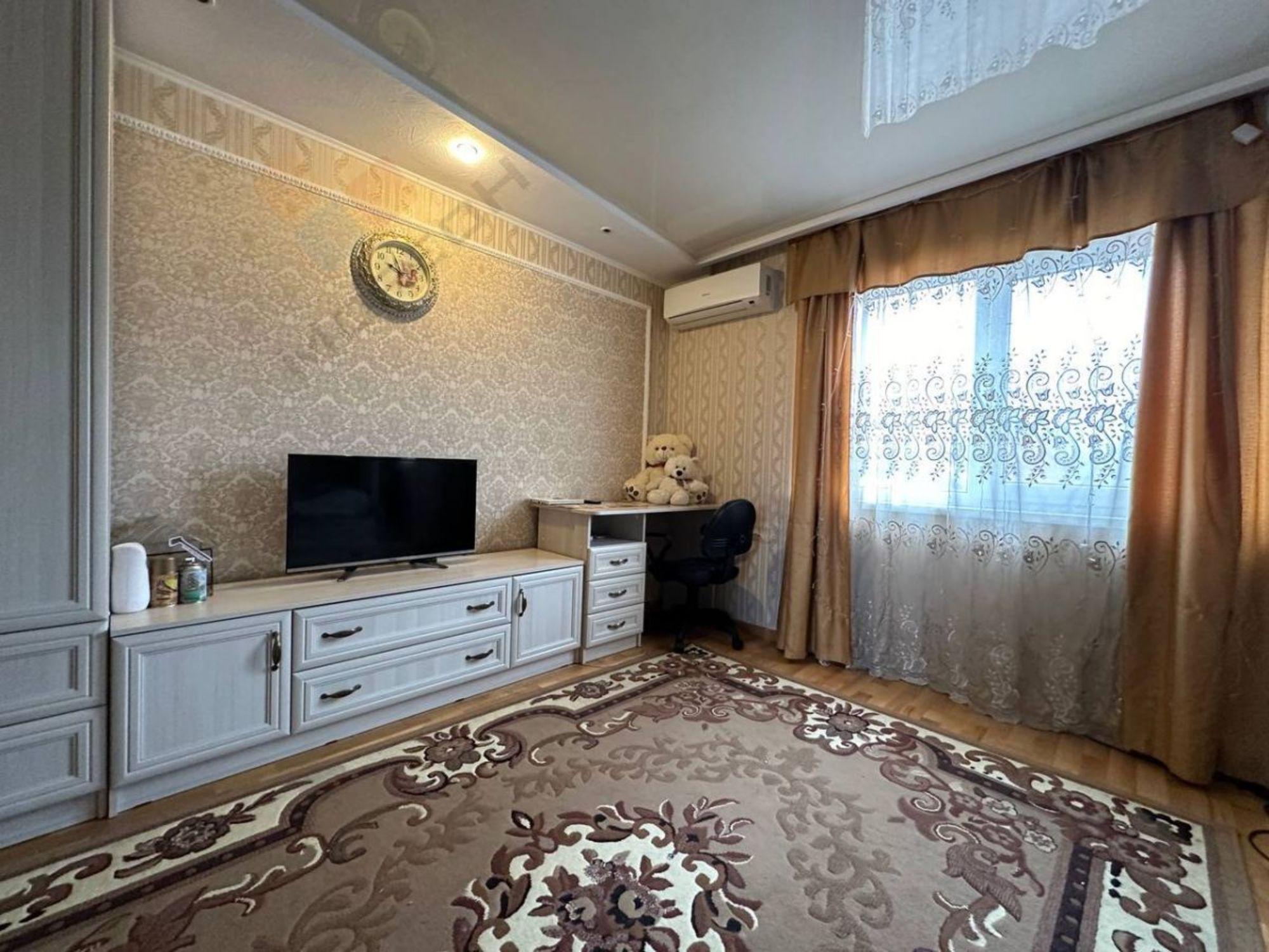 Купить дачу, дом, коттедж за 11 990 000 рублей на Украинская ул, 93