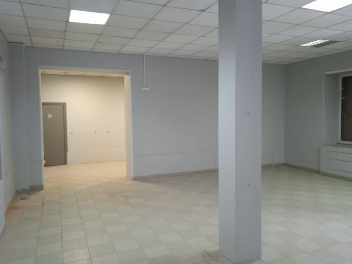 Торговое помещение пл Свободы, 20