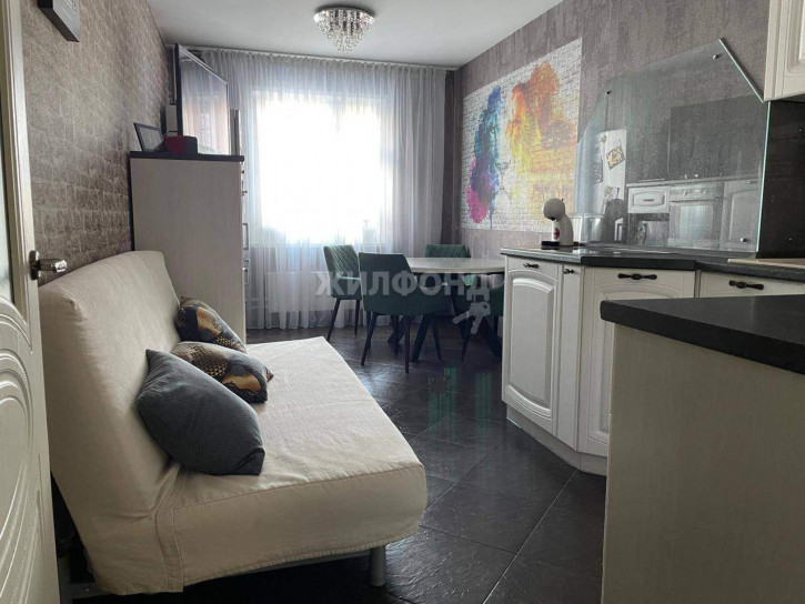 3-комн квартира Академика Киренского улица, д.75
