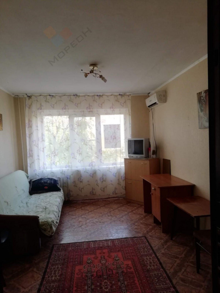 Комната Атарбекова ул, 52