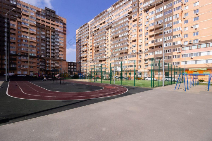 3-комн квартира Валерия Гассия ул, 2