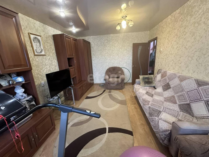 2-комн квартира Юных Пионеров, 30