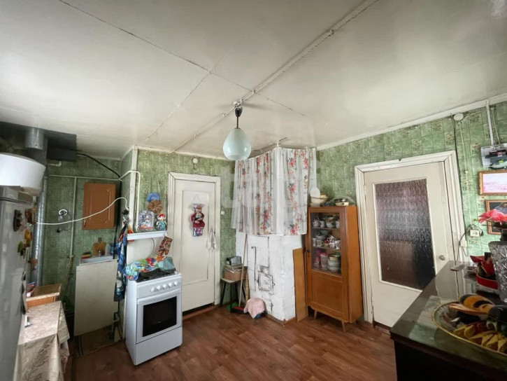 1-комн квартира Лобанова, 13