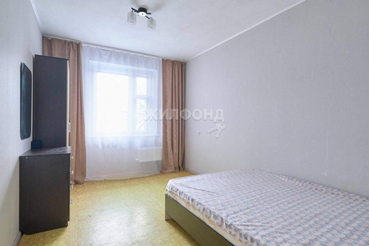 2-комн квартира Суворова улица, д.14