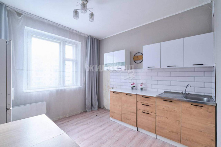 2-комн квартира Суворова улица, д.14
