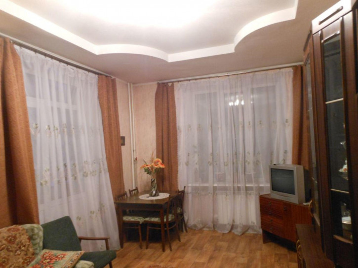 2-комн квартира Суворова ул, 3