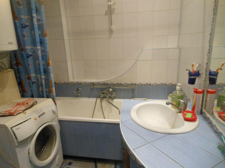 2-комн квартира Суворова ул, 3