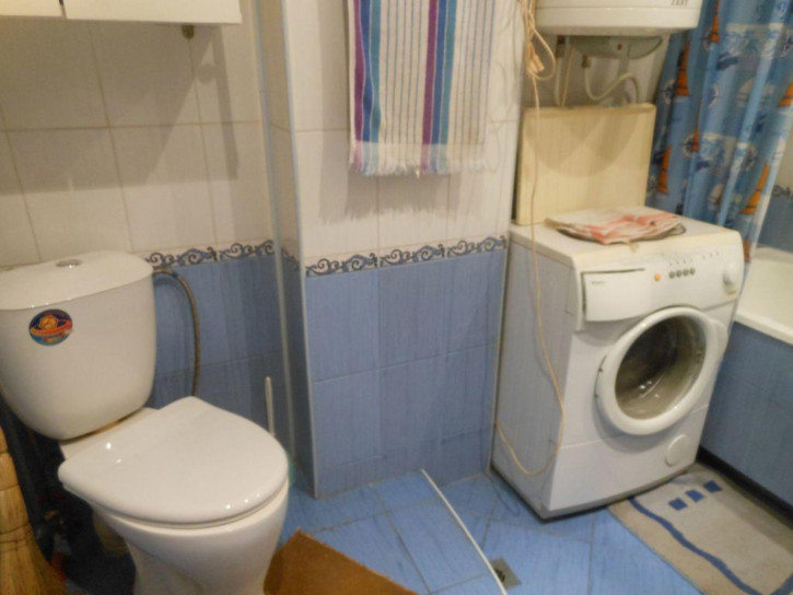 2-комн квартира Суворова ул, 3