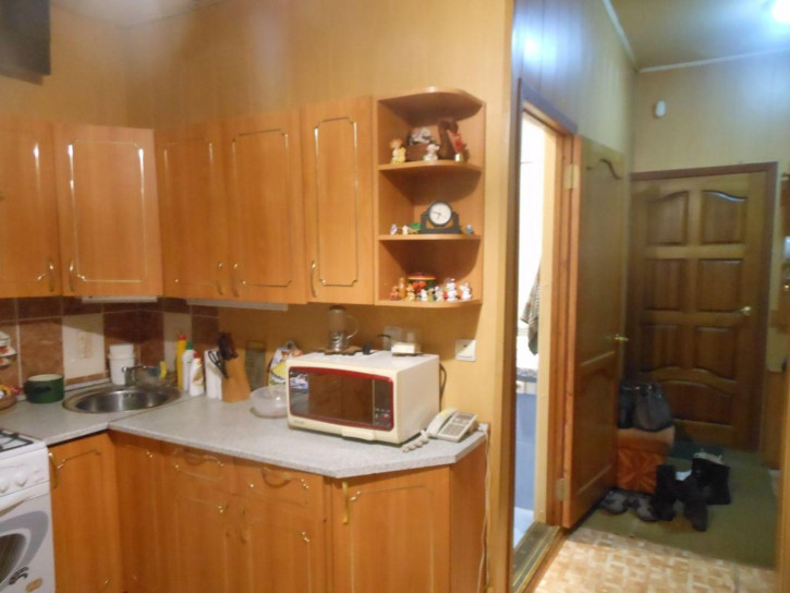 2-комн квартира Суворова ул, 3