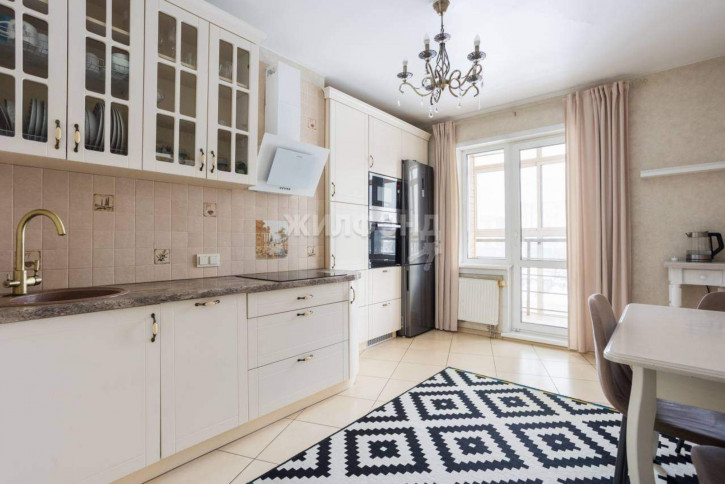 3-комн квартира Чехова улица, д.111