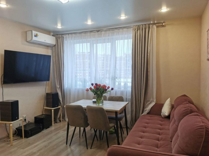 2-комн квартира Лемешева ул, 10
