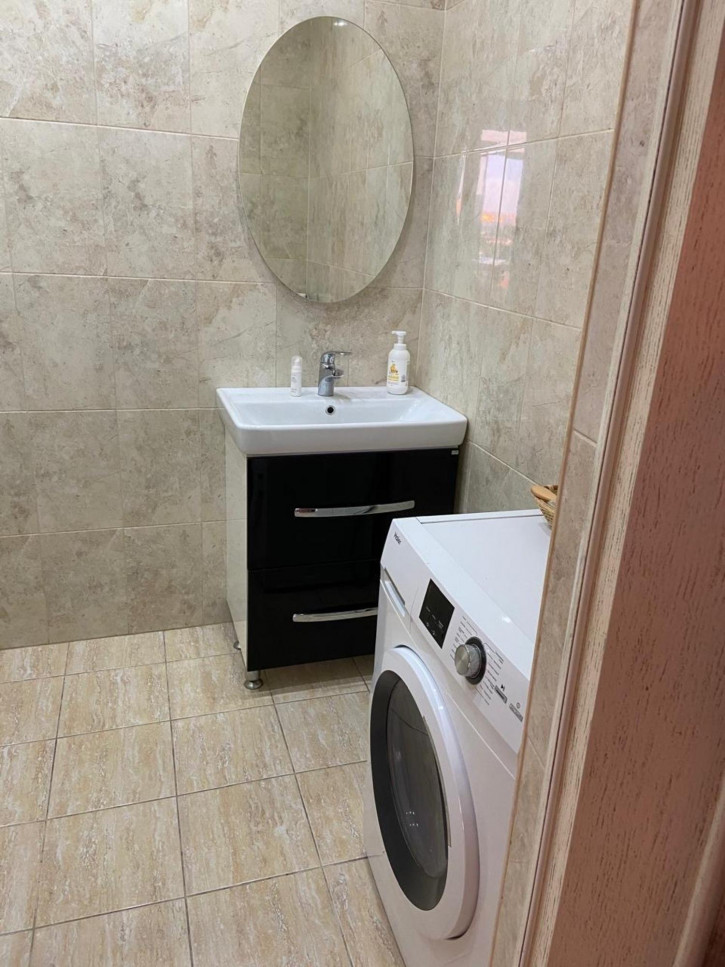 2-комн квартира улица Краснозелёных, 25