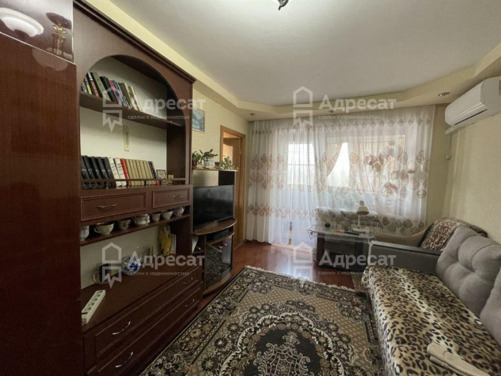 2-комн квартира ул. 64-й Армии,  д.28