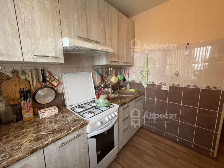 2-комн квартира ул. 64-й Армии,  д.28