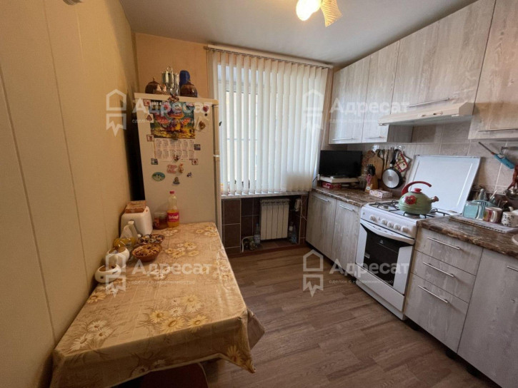 2-комн квартира ул. 64-й Армии,  д.28