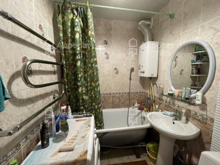 2-комн квартира ул. 64-й Армии,  д.28