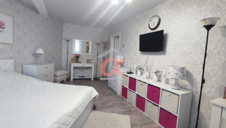 5-комн квартира Октябрьский проспект, 46