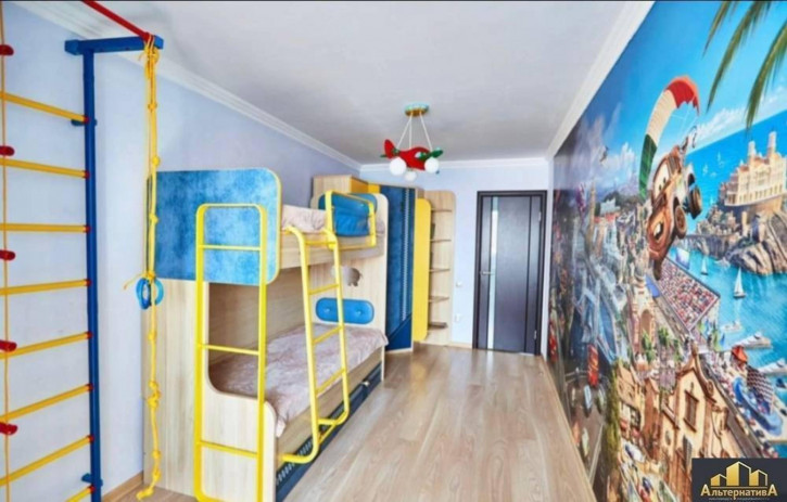 3-комн квартира Водопойная ул.