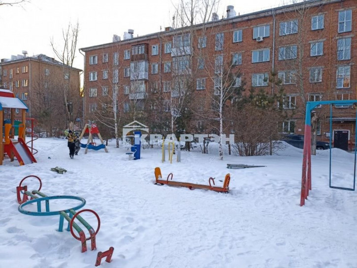 2-комн квартира Блюхера, 10