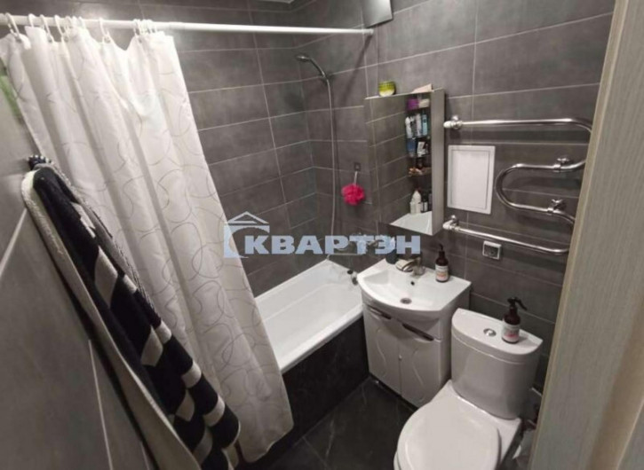 2-комн квартира Блюхера, 10