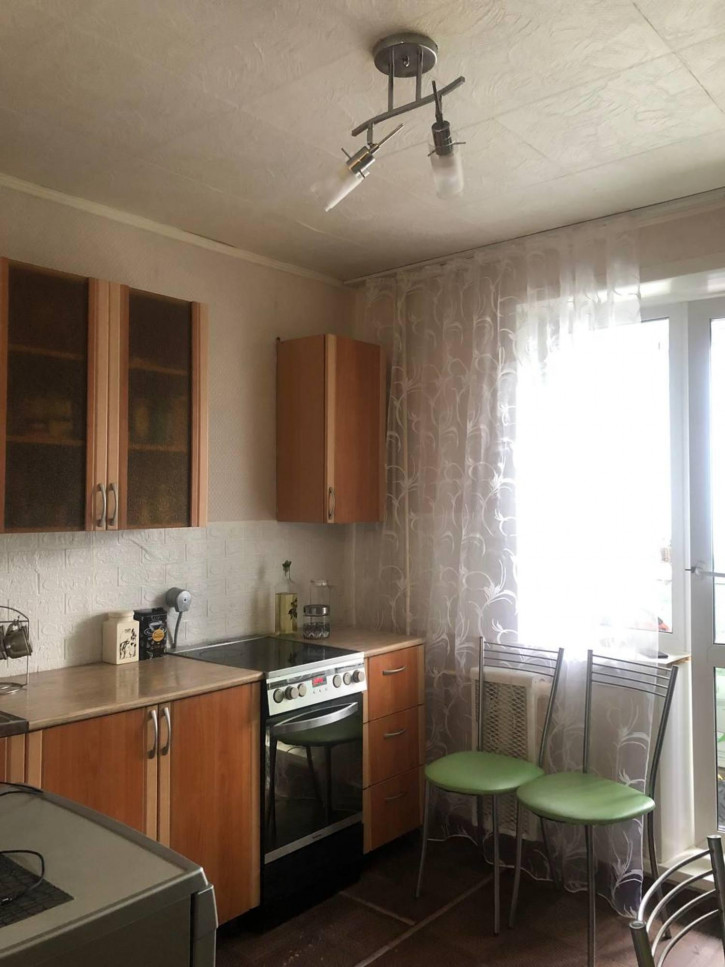 3-комн квартира Дружбы Народов пр-кт, 90