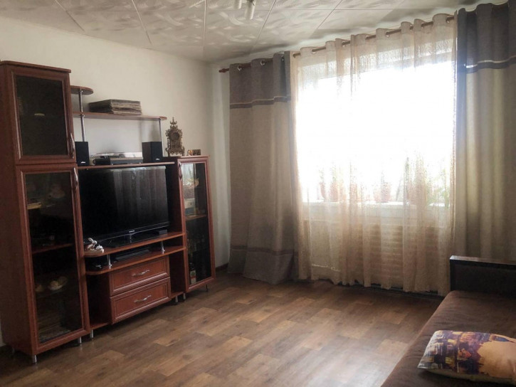 3-комн квартира Дружбы Народов пр-кт, 90
