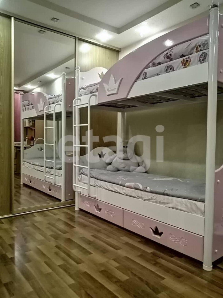 2-комн квартира Черноречье мкр., 20