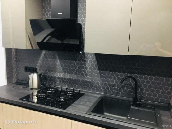 3-комн квартира Строителей пр-кт, 6А