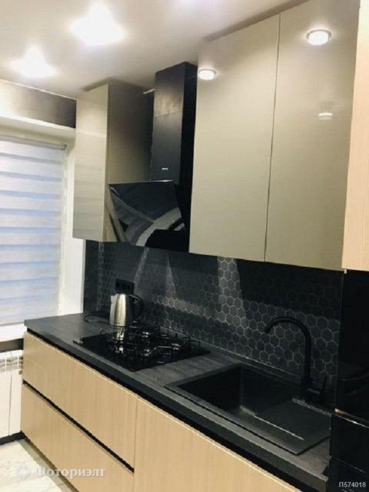 3-комн квартира Строителей пр-кт, 6А