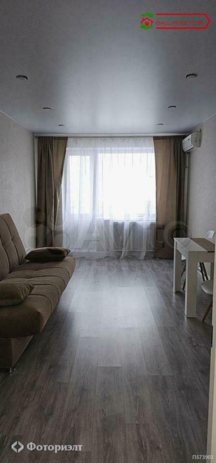 2-комн квартира Рабочая ул, 90/104