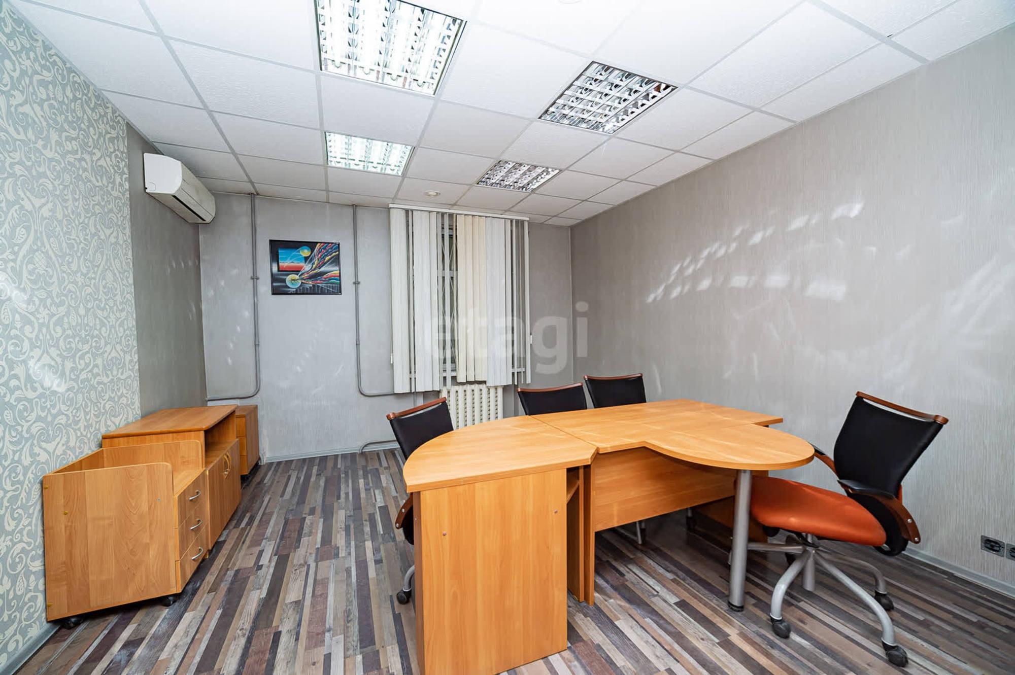 Купить офис, помещение под офис за 8 800 000 рублей на Екатеринбург