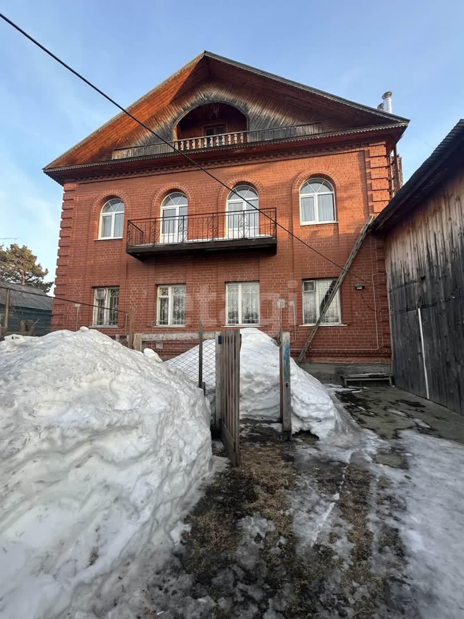 Купить дачу, дом, коттедж за 16 500 000 рублей на Уктус,Патриотов 45
