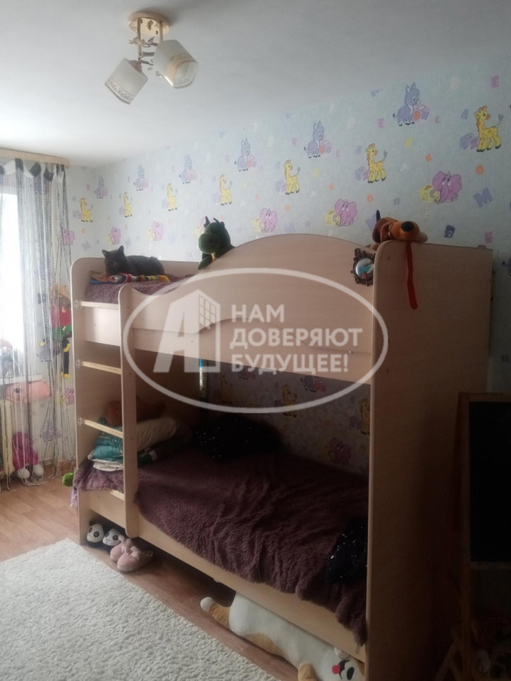 2-комн квартира улица Гагарина, 1