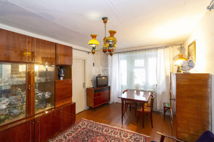 2-комн квартира Колхозная, 2