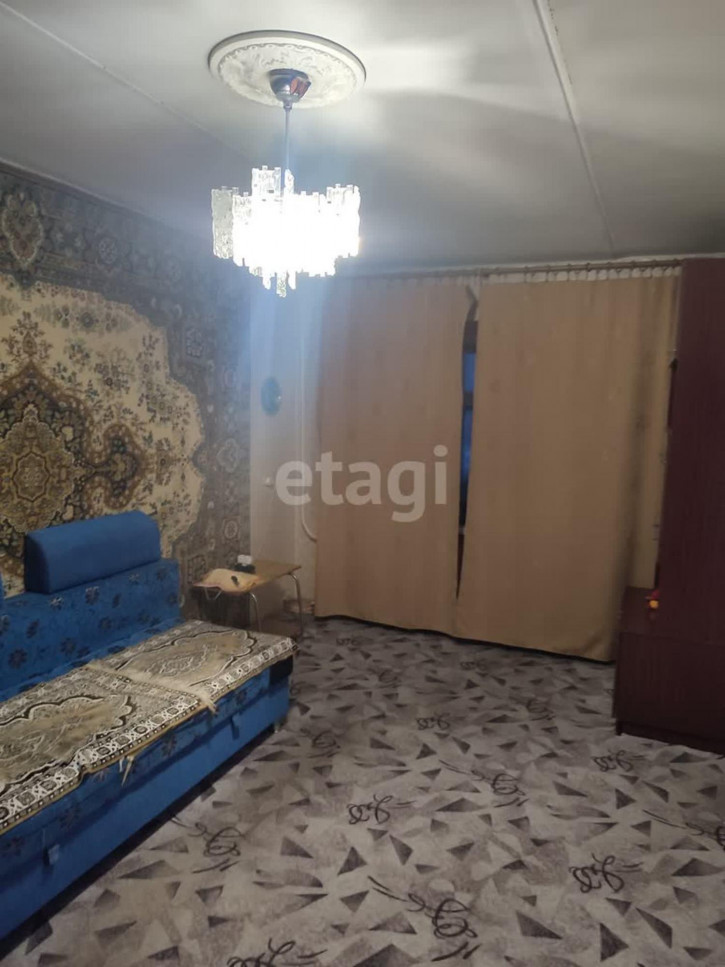 3-комн квартира Мельникайте, 58