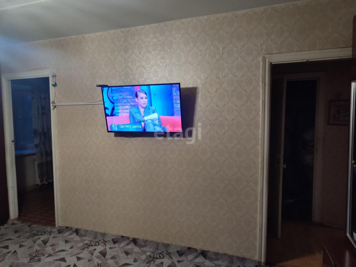 3-комн квартира Мельникайте, 58