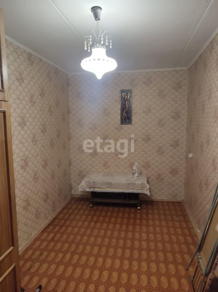 3-комн квартира Мельникайте, 58