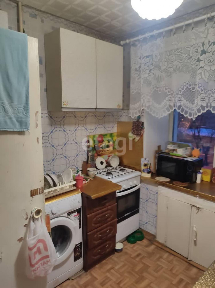 3-комн квартира Мельникайте, 58