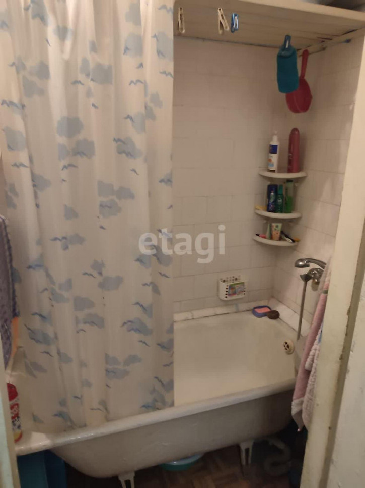 3-комн квартира Мельникайте, 58