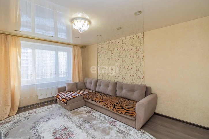 2-комн квартира Созидателей, 12