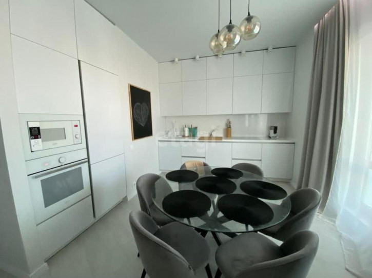 3-комн квартира Орловская, 58