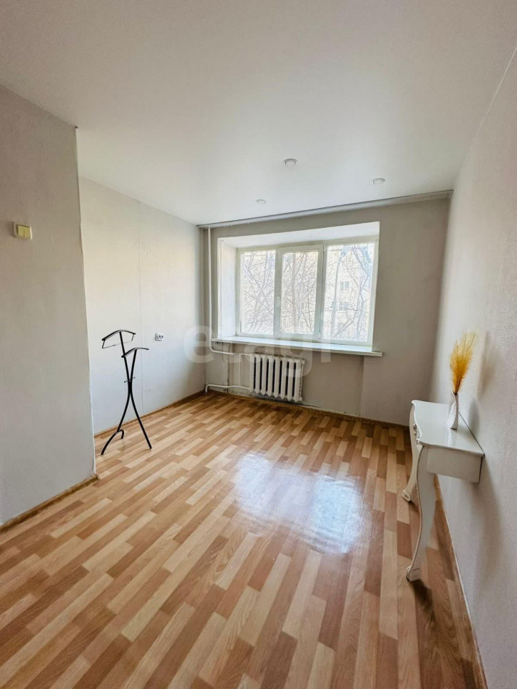 1-комн квартира Ватутина, 16