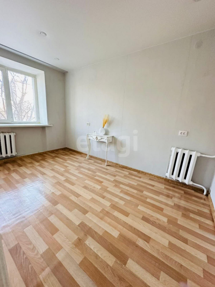 1-комн квартира Ватутина, 16