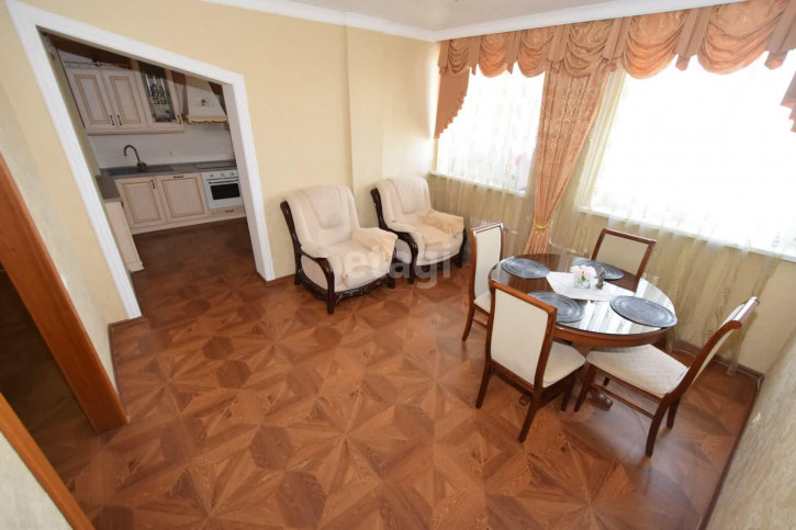 3-комн квартира Пароходская, 4