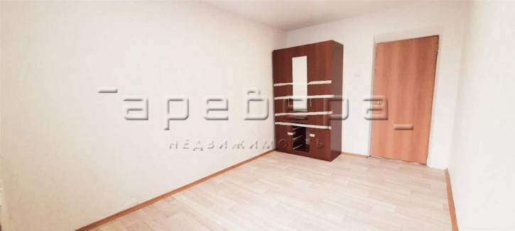 4-комн квартира Взлетная, 28
