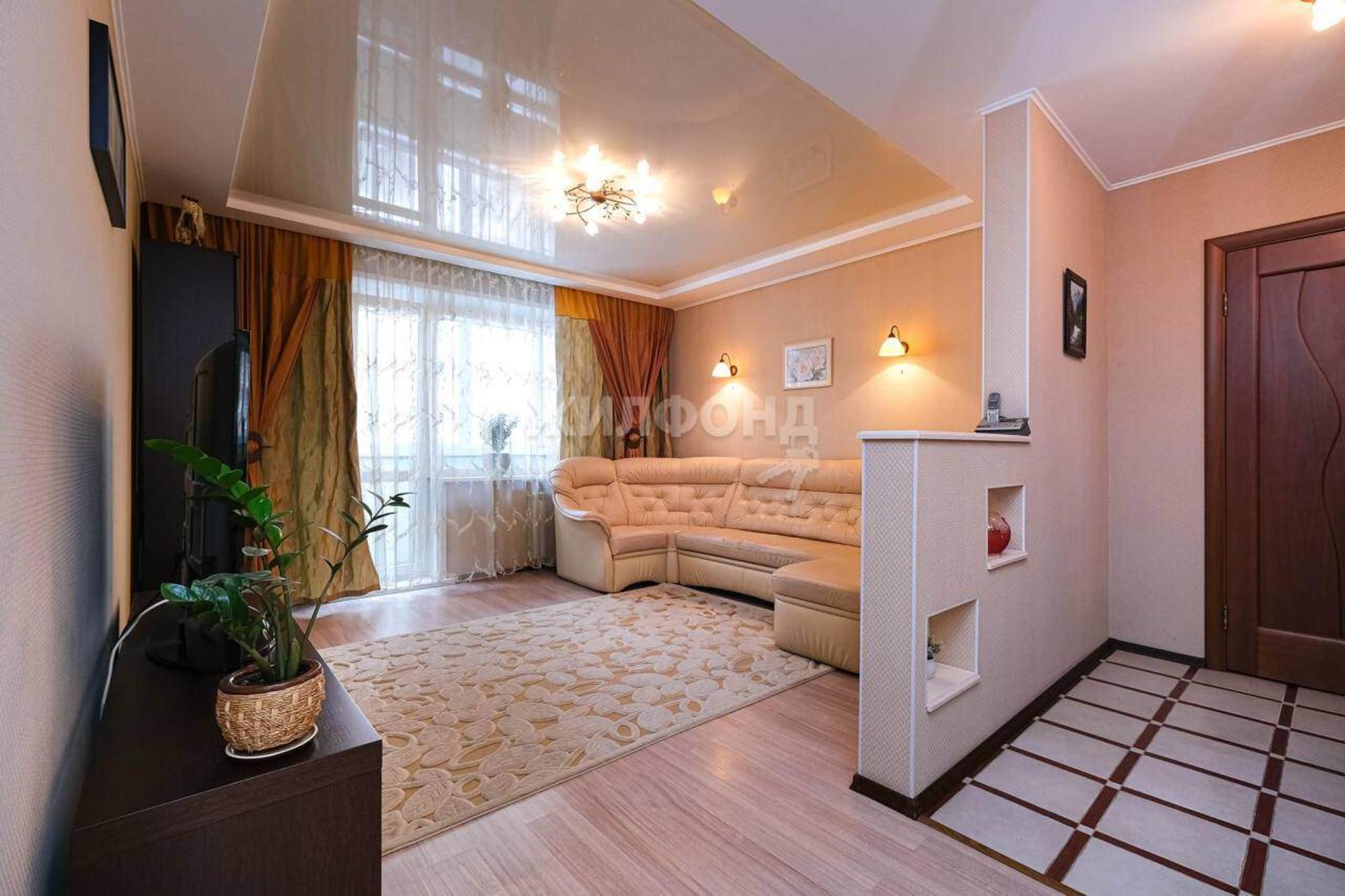 Купить квартиру за 10 500 000 рублей на Красный проспект, д.102/4