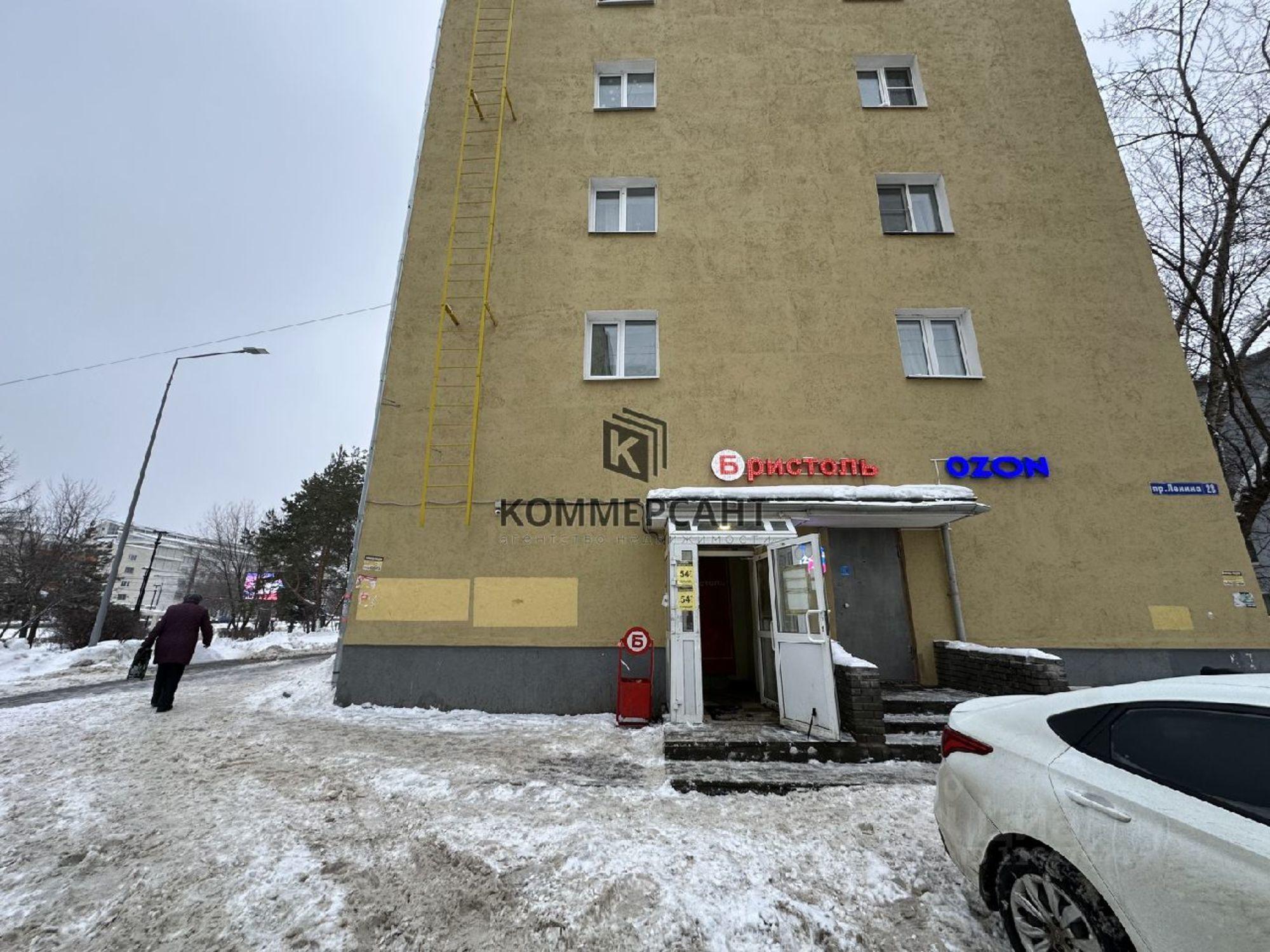 Сдать торговое помещение за 40 000 рублей на проспект Ленина, 28
