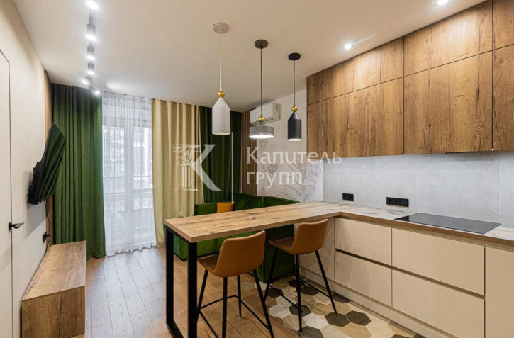 3-комн квартира улица Газовиков, 73к4
